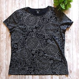 Croft & Barrow women's crewneck XL black and off white floral print blouse